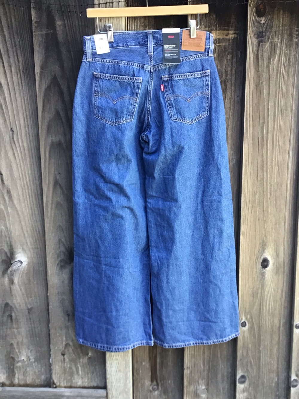 Levis Baggy Dad Wide Leg Jeans Womens 28x30 Blue Lightweight Denim NWT New